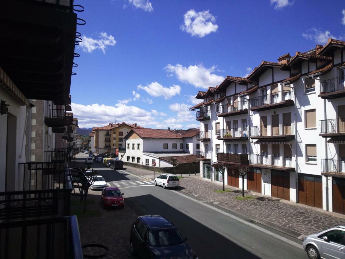 Pedroenea Apartamento Elizondo Luaran gambar